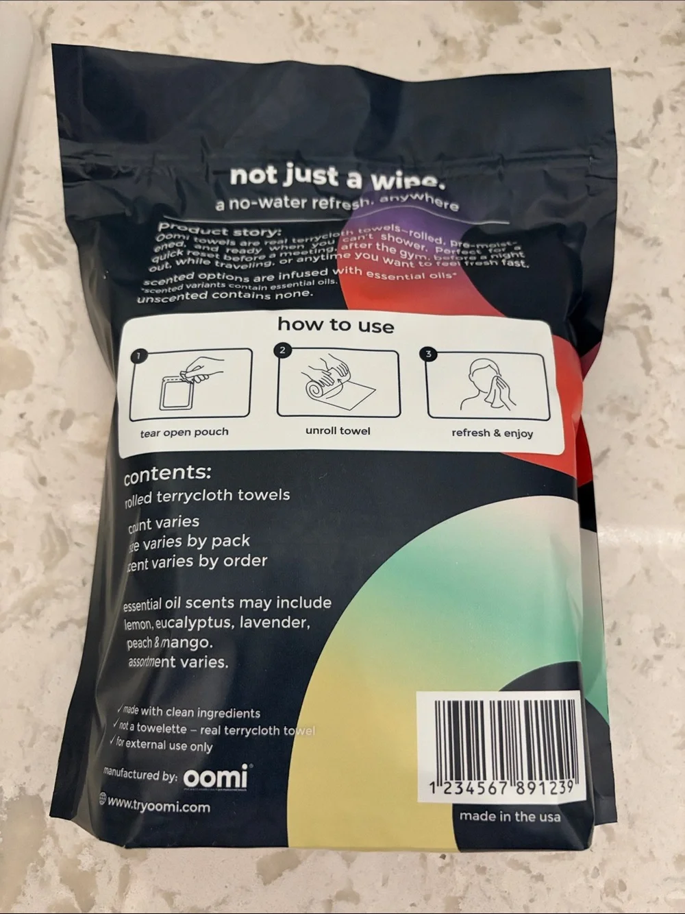 OOMI Shower in a Pouch Pre-Moistened Terrycloth Towels - eucalyptus